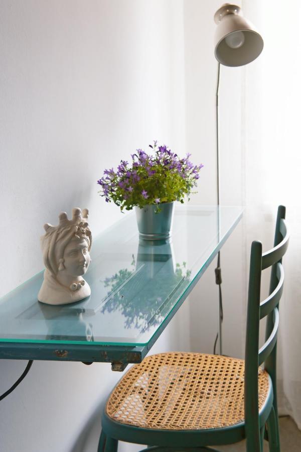 B&B Vicolo Garibaldi Valguarnera Caropepe ภายนอก รูปภาพ